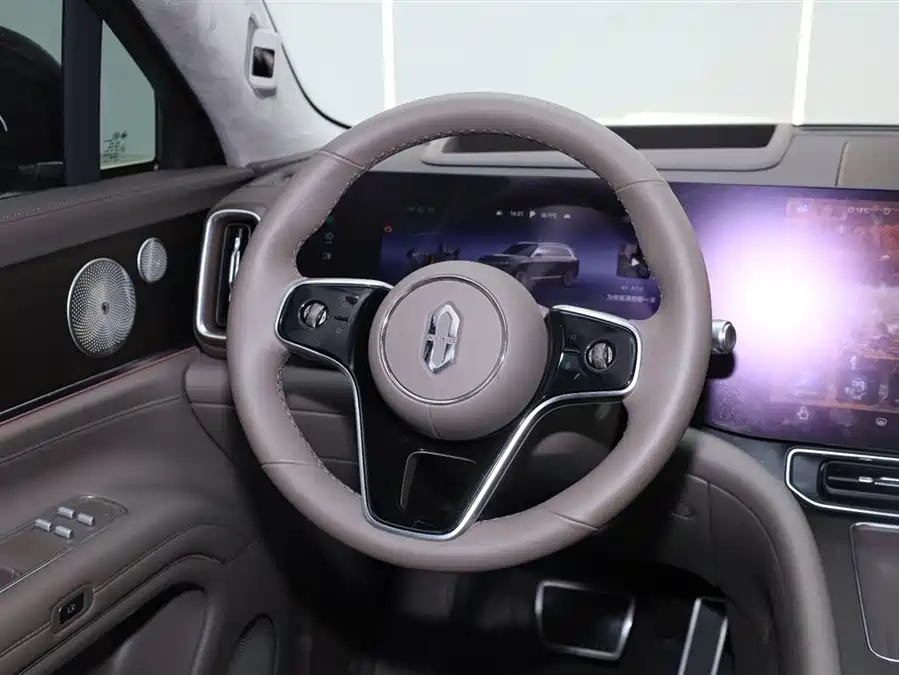 Used AITO second hand M9 2024 extended range Ultra version 42kWh 6-seater version