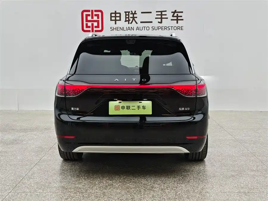 Used AITO second hand M9 2025 extended range Ultra version 52kWh 6-seater version