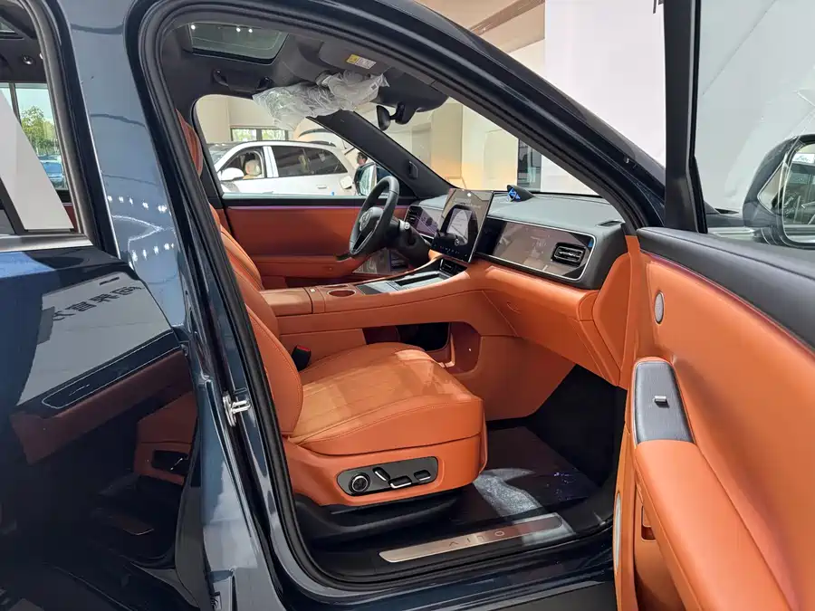 Used AITO M7 2026 extended range Max four-wheel drive version 6 seats