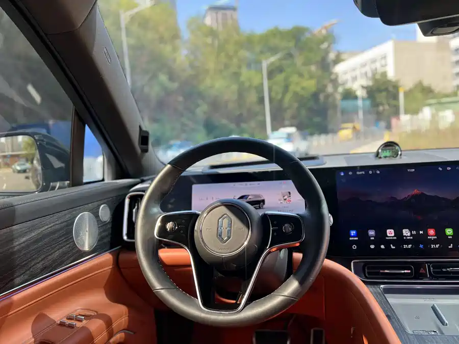 Used AITO second hand M9 2024 extended range Ultra version 42kWh 6-seater version