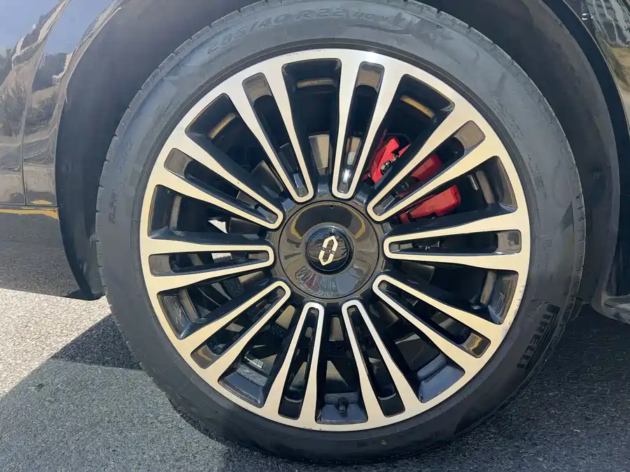 Used AITO second hand M9 2024 extended range Ultra version 42kWh 6-seater version