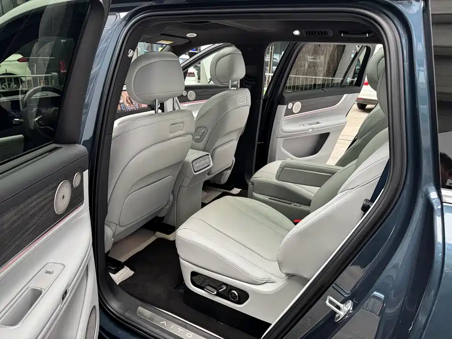 Used AITO second hand M9 2024 extended range Ultra version 42kWh 6-seater version