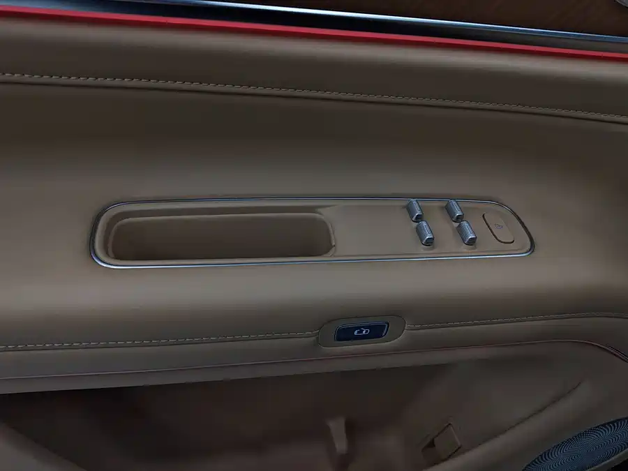 900x675_0_q87_c42_autohomecar__ChxpV2l3OPKARm4PAAONJimioeg906.jpg.webp Used AITO second hand M9 2024 extended range Ultra version 52kWh 5-seater version