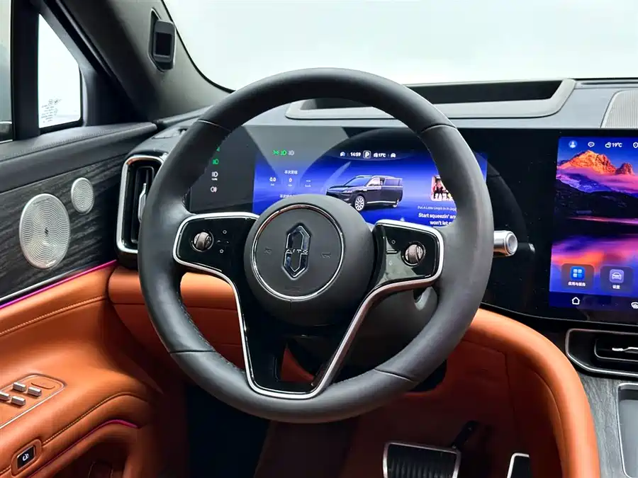 Used AITO second hand M9 2025 extended range Ultra version 52kWh 6-seater version