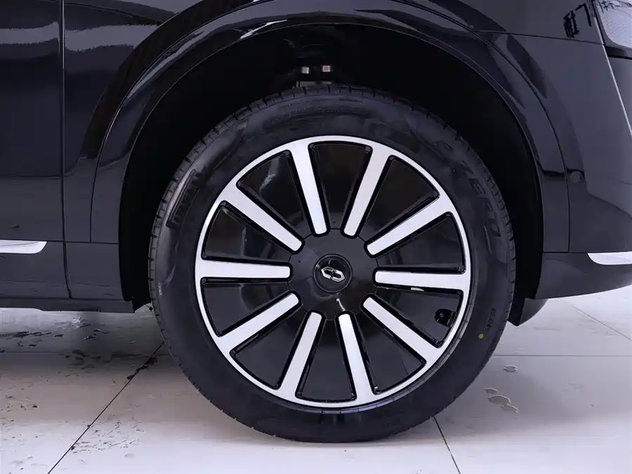 Used AITO second hand M9 2024 extended range Ultra version 42kWh 6-seater version