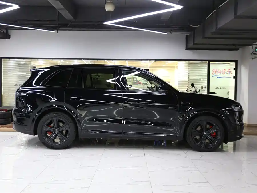 900x675_0_q87_c42_autohomecar__ChxpV2lM6qCAFp2YAAMXtorqT4s237.jpg.webp Used AITO M7 2026 extended range Max four-wheel drive version 5 seats