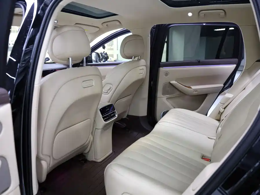 900x675_0_q87_c42_autohomecar__ChxpV2lM6qyAU3cpAALtXLZbo3Y555.jpg.webp Used AITO M7 2026 extended range Max four-wheel drive version 5 seats