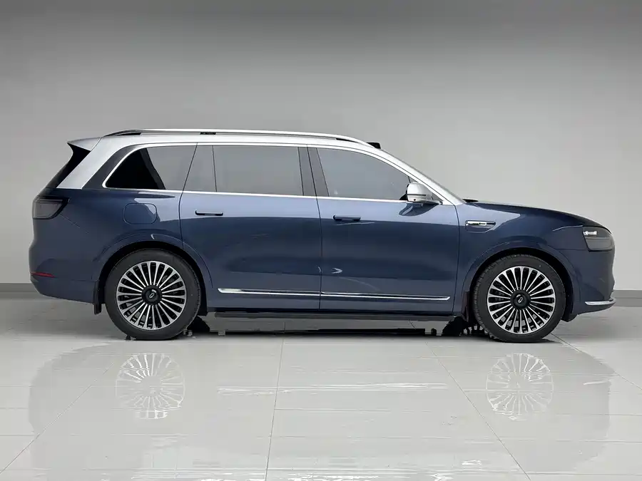 Used AITO second hand M9 2024 extended range Max version 42kWh 6-seater version