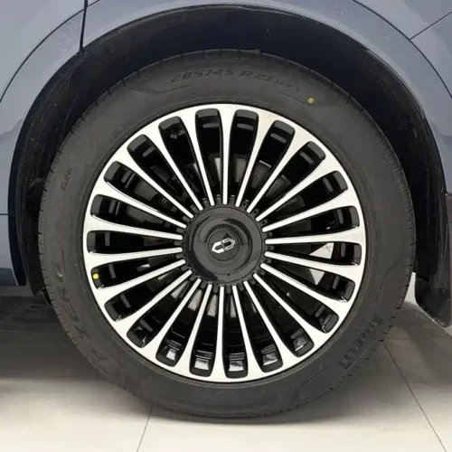 Used AITO second hand M9 2024 extended range Max version 42kWh 6-seater version