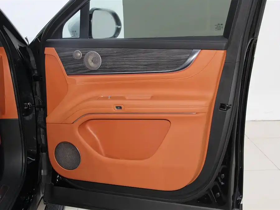 Used AITO second hand M9 2024 extended range Max version 42kWh 6-seater version