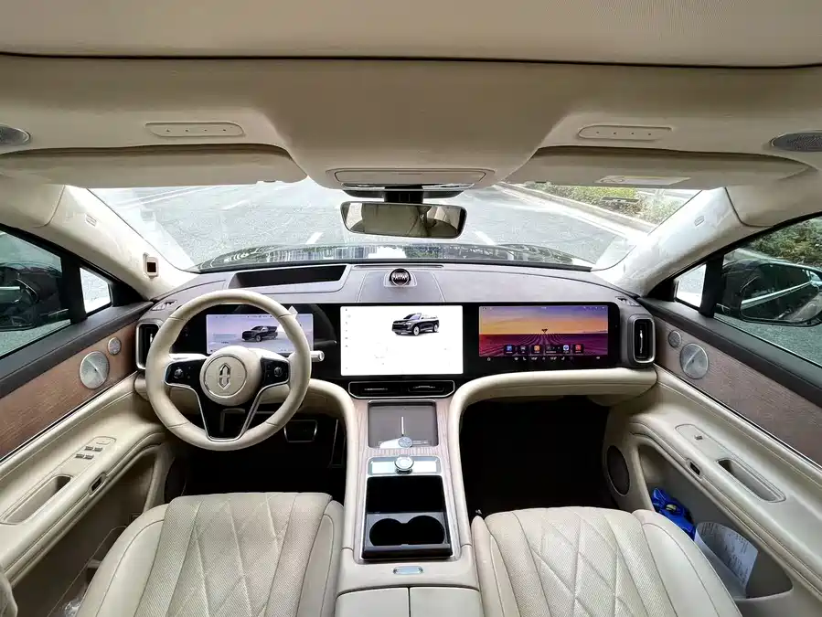 Used AITO second hand M9 2024 extended range Ultra version 52kWh 6-seater version