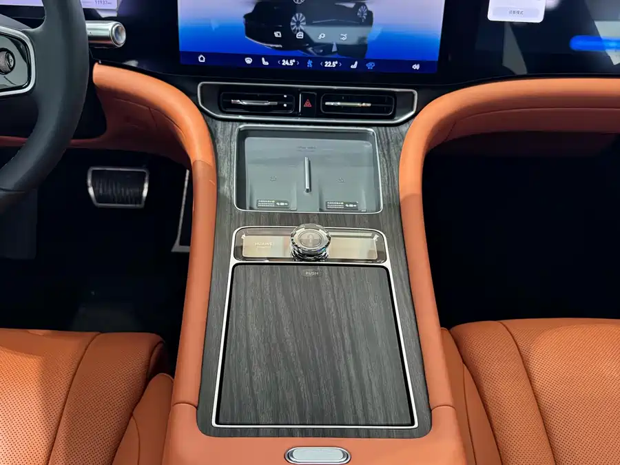 Used AITO second hand M9 2025 extended range Ultra version 52kWh 6-seater version