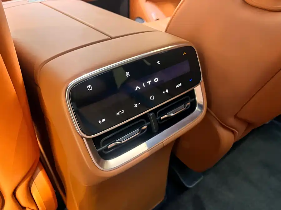 Used AITO M7 2026 extended range Ultra four-wheel drive version 5 seats