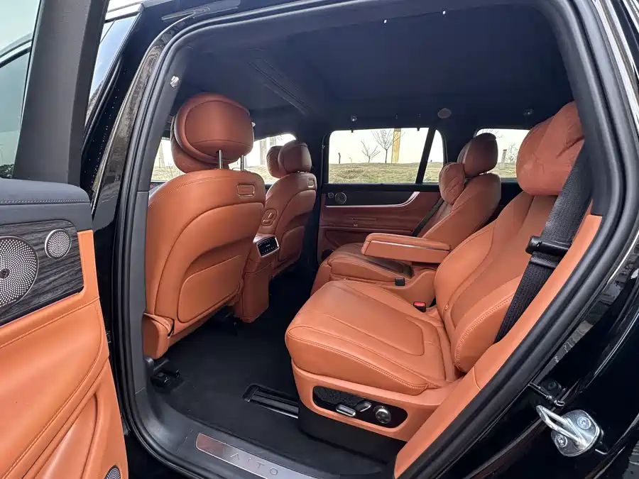 Used AITO second hand M9 2024 extended range Ultra version 52kWh 6-seater version