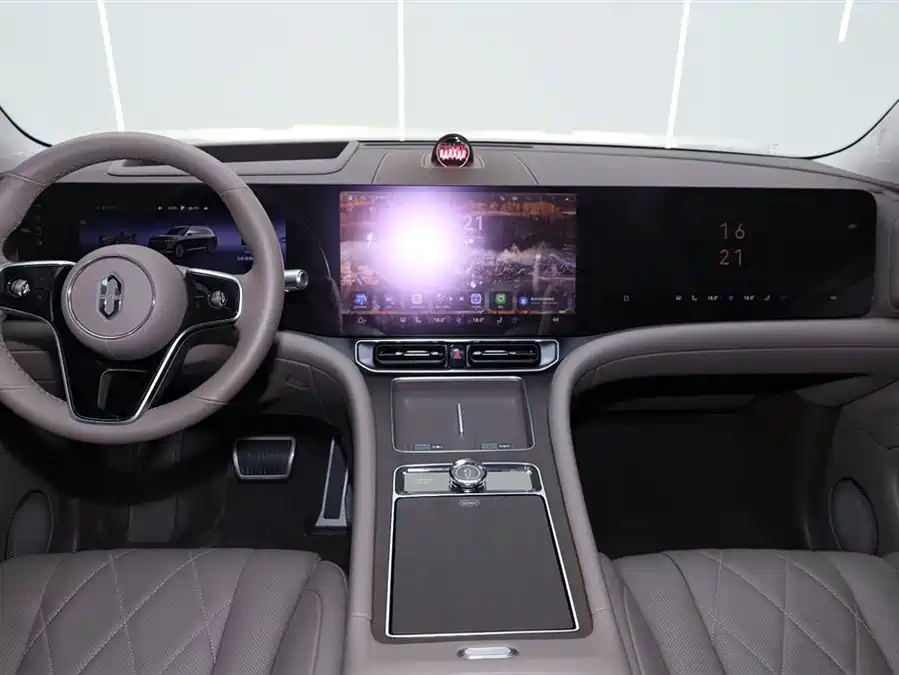 Used AITO second hand M9 2024 extended range Ultra version 42kWh 6-seater version