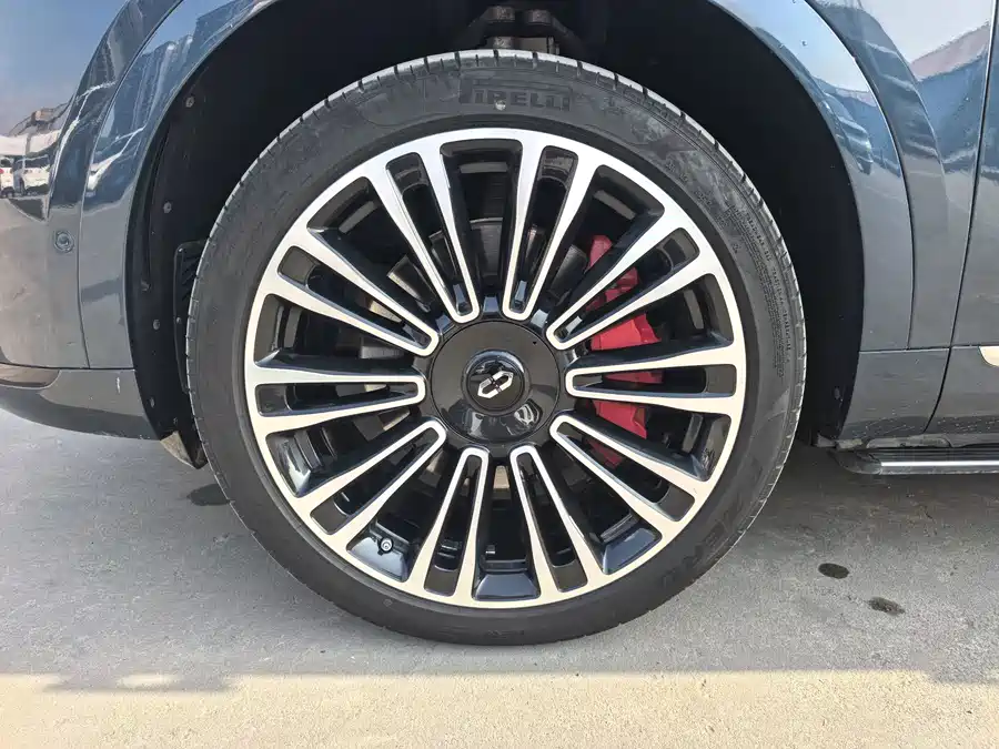 Used AITO second hand M9 2024 extended range Ultra version 52kWh 6-seater version