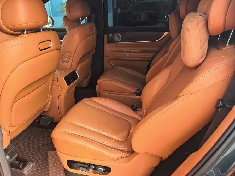 Used AITO second hand M9 2024 extended range Ultra version 52kWh 6-seater version