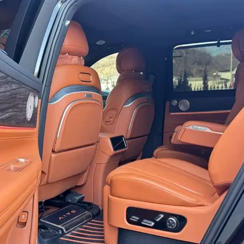 900x675_0_q87_c42_autohomecar__ChxpV2mQBp-APD-IAAH_Q3HMpyU974.jpg.webp Used AITO second hand M9 2025 extended range Ultra version 52kWh 6-seater version