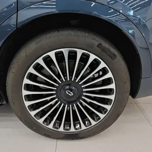 900x675_0_q87_c42_autohomecar__ChxpVWl3OPWAVuD1AAUvoQI5uEc969.jpg.webp Used AITO second hand M9 2024 extended range Ultra version 52kWh 5-seater version