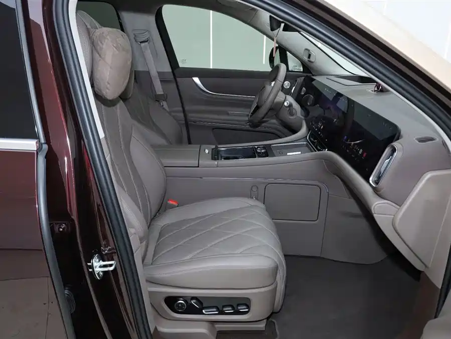 Used AITO second hand M9 2025 extended range Ultra version 52kWh 6-seater version