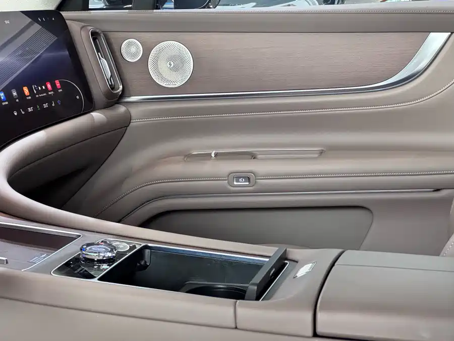 900x675_0_q87_c42_autohomecar__ChxpVWlM0IyAZckBAAdfa2WOCnU801.jpg.webp Used AITO second hand M9 2024 extended range Ultra version 42kWh 6-seater version