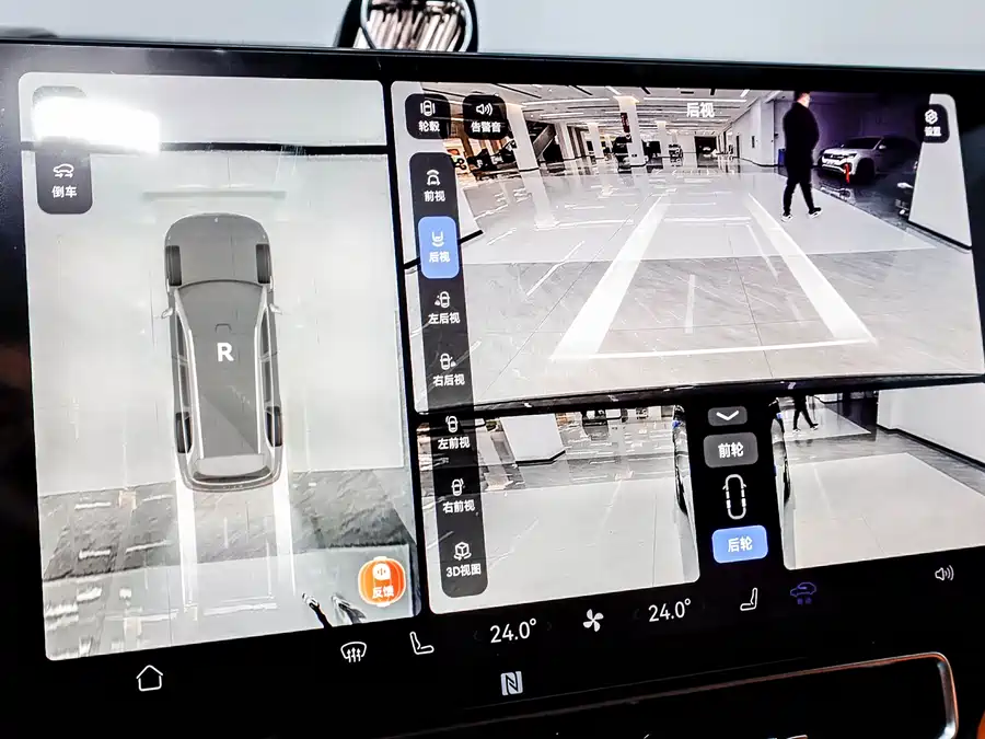 900x675_0_q87_c42_autohomecar__ChxpVWmM-uGAQI_vAAf4iSp-GL0124.jpg.webp Used AITO second hand M9 2025 extended range Ultra version 52kWh 6-seater version