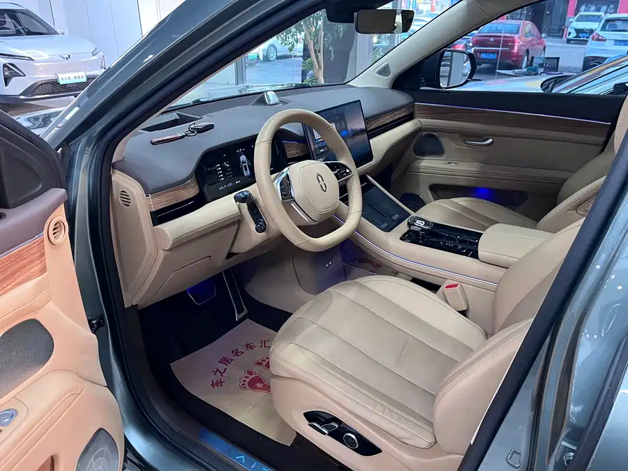 900x675_0_q87_c42_autohomecar__ChxpVWmNJeyAfkvPAApzZ5M6UTc314.jpg.webp Used AITO M7 2024 1.5T rear drive Plus version 6 seats