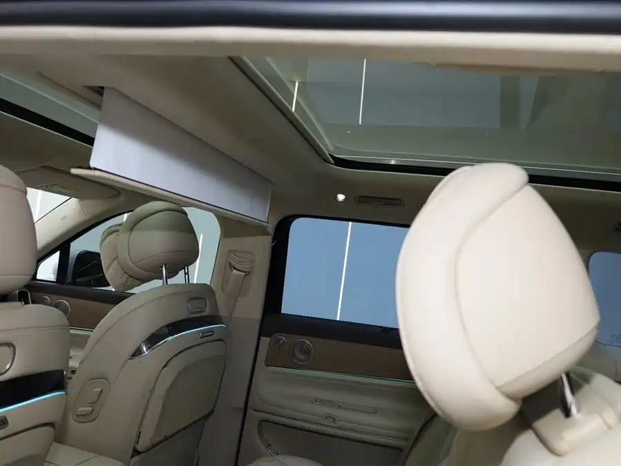 Used AITO second hand M9 2025 extended range Ultra version 52kWh 6-seater version