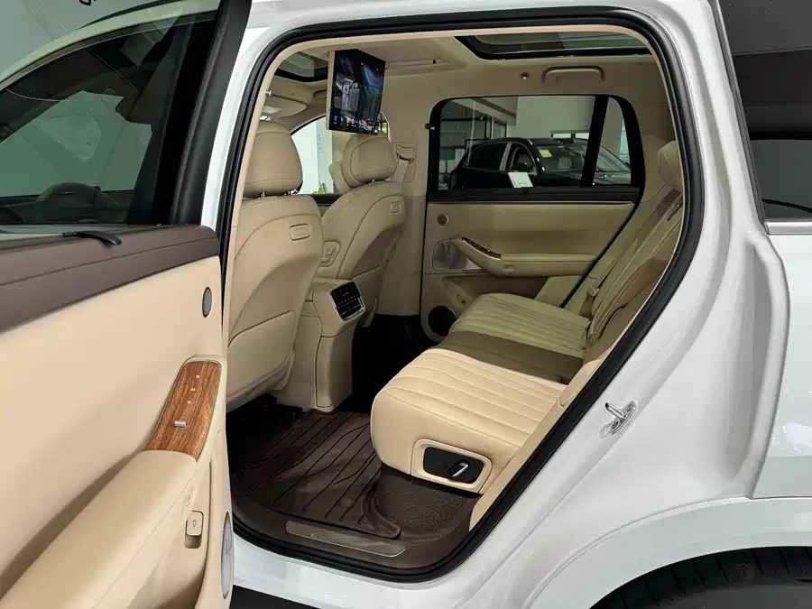 900x675_0_q87_c42_autohomecar__ChxpVWmQHf6AIn25AAbHYIHtOFA820.jpg.webp Used AITO M7 2026 Pure Electric Max Long Range Version 5 Seats