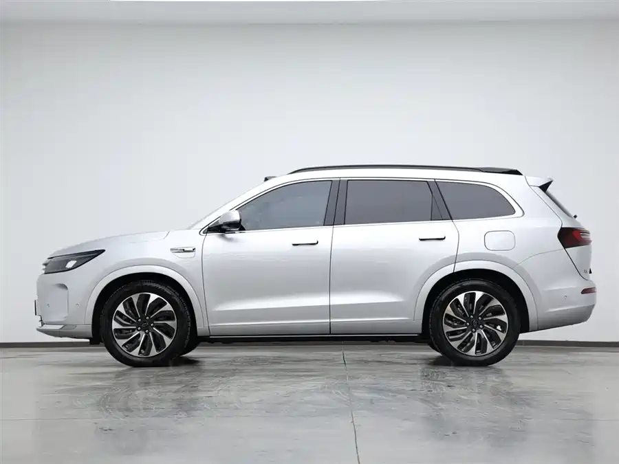 900x675_0_q87_c42_autohomecar__ChxpVWmeYbmAP2U0AAEqSEDOFaw038.jpg.webp Used AITO M7 2024 1.5T smart driving rear-wheel drive Max version 5 seats