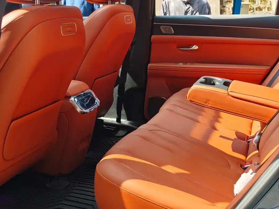 900x675_0_q87_c42_autohomecar__ChxpVWmf39-AJLjOAAe3i3SAiO0738.jpg.webp Used AITO M7 2024 1.5T Intelligent Driving Rear Drive Ultra Edition 5 Seats