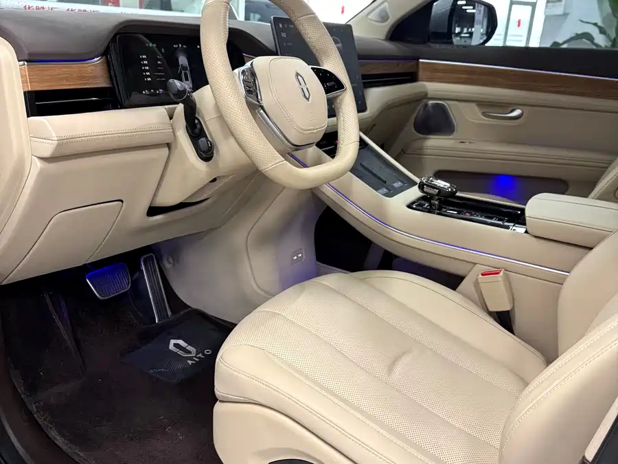 Used AITO M7 2024 1.5T Intelligent Driving Four-wheel Drive Max Edition 5 Seats