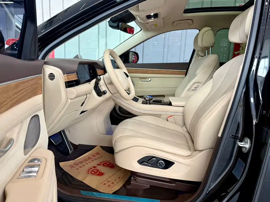 900x675_0_q87_c42_autohomecar__ChxpVWmgKaGAMzYvAAfuHfA8cGA068.jpg.webp Used AITO M7 2024 1.5T smart driving rear-wheel drive Max version 6 seats