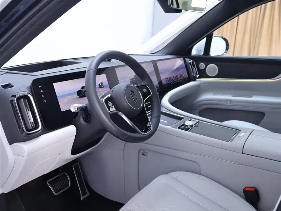 Used AITO second hand M9 2024 extended range Ultra version 42kWh 6-seater version