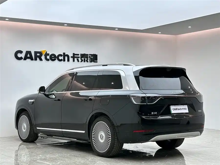 Used AITO second hand M9 2025 extended range Ultra version 52kWh 6-seater version
