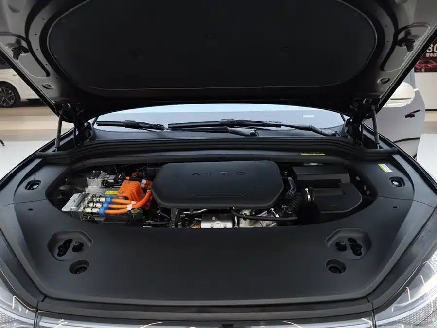 Used AITO second hand M9 2025 extended range Ultra version 52kWh 6-seater version