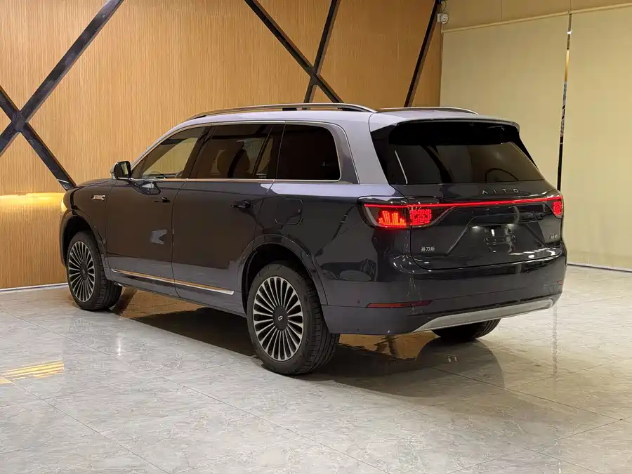 Used AITO second hand M9 2024 extended range Ultra version 52kWh 6-seater version