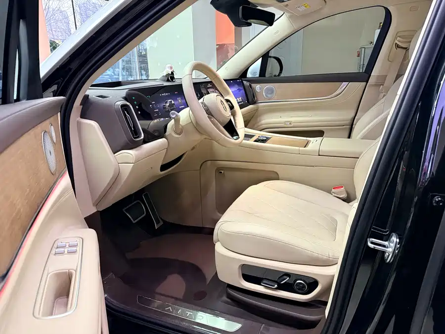 Used AITO second hand M9 2024 extended range Ultra version 52kWh 6-seater version