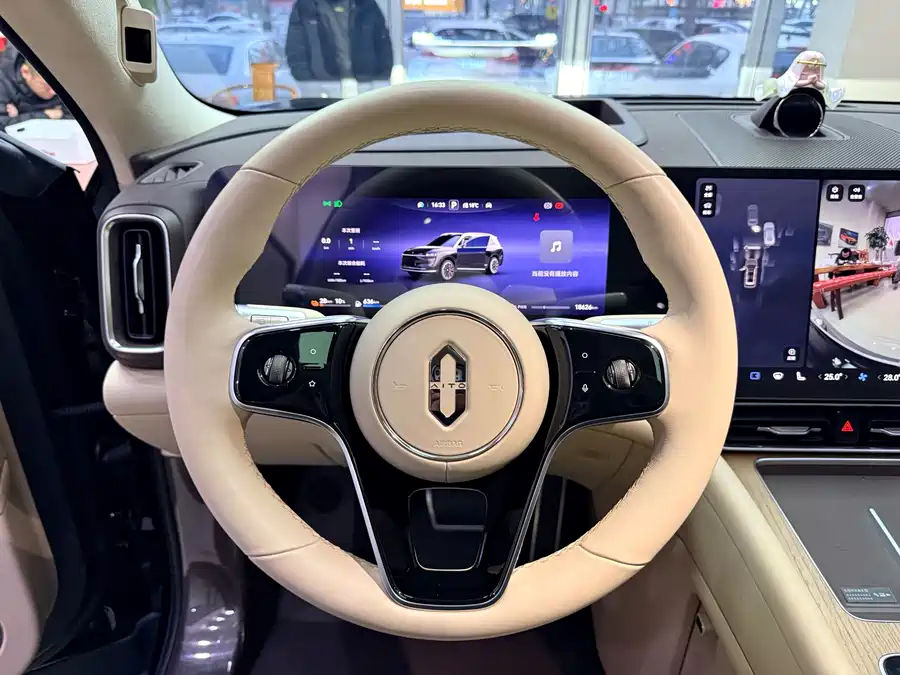 Used AITO second hand M9 2024 extended range Ultra version 52kWh 6-seater version