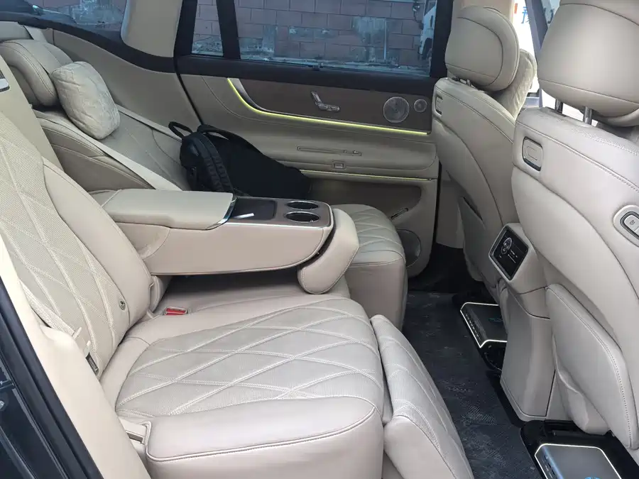 900x675_0_q87_c42_autohomecar__ChxpVmmCBsqAeENFAAgi45pUQPg537.jpg.webp Used AITO second hand M9 2025 extended range Ultra version 52kWh 5-seater version