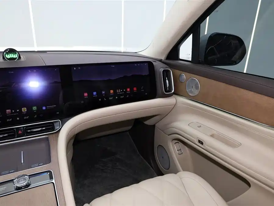 Used AITO second hand M9 2025 extended range Ultra version 52kWh 5-seater version