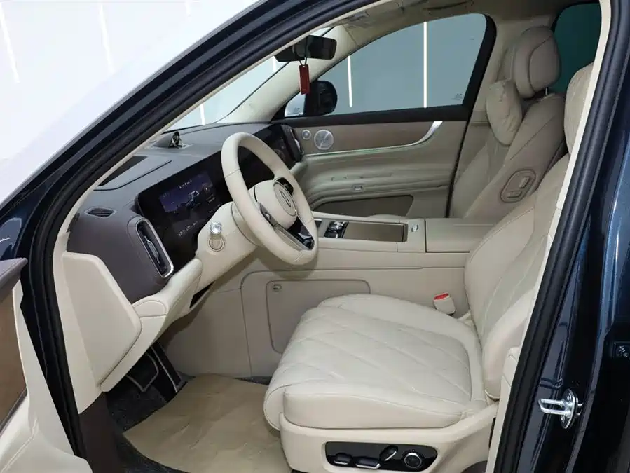 Used AITO second hand M9 2025 extended range Ultra version 52kWh 5-seater version
