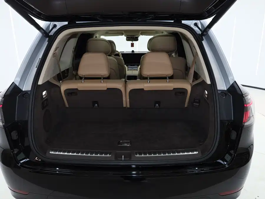 Used AITO second hand M9 2025 extended range Ultra version 52kWh 6-seater version