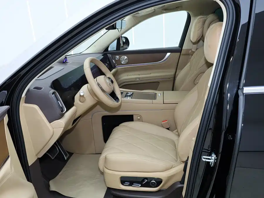 Used AITO second hand M9 2025 extended range Ultra version 52kWh 6-seater version