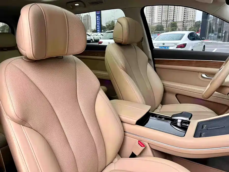 900x675_0_q87_c42_autohomecar__ChxpVmmJx1aAdN7MAAoPYYpdv54004.jpg.webp Used AITO M7 2024 1.5T rear drive Plus version 5 seats