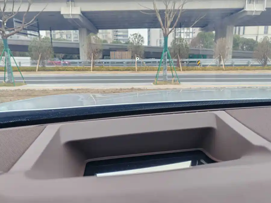 900x675_0_q87_c42_autohomecar__ChxpVmmO6BqAT74kAAJXuvBbEfU607.jpg.webp Used AITO M7 2024 1.5T rear drive Plus version 5 seats