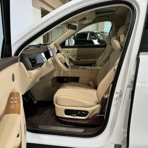 900x675_0_q87_c42_autohomecar__ChxpVmmQHf2ABSLYAAav-jDUz-o723.jpg.webp Used AITO M7 2026 Pure Electric Max Long Range Version 5 Seats