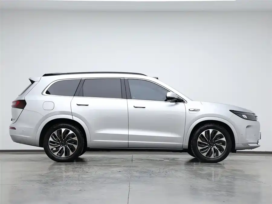 900x675_0_q87_c42_autohomecar__ChxpVmmeYbqAHIaCAAEuq0Y0wRc683.jpg.webp Used AITO M7 2024 1.5T smart driving rear-wheel drive Max version 5 seats