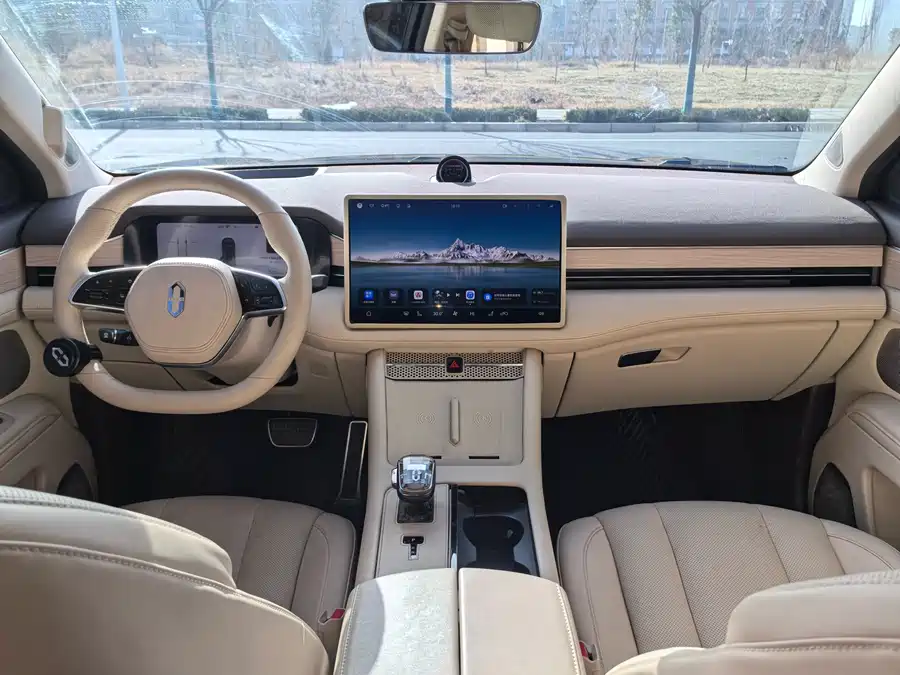 900x675_0_q87_c42_autohomecar__ChxpVmmf5HiASGKPAAjolG6gnzE507.jpg.webp Used AITO M7 2024 1.5T Intelligent Driving Rear Drive Ultra Version 6 Seats