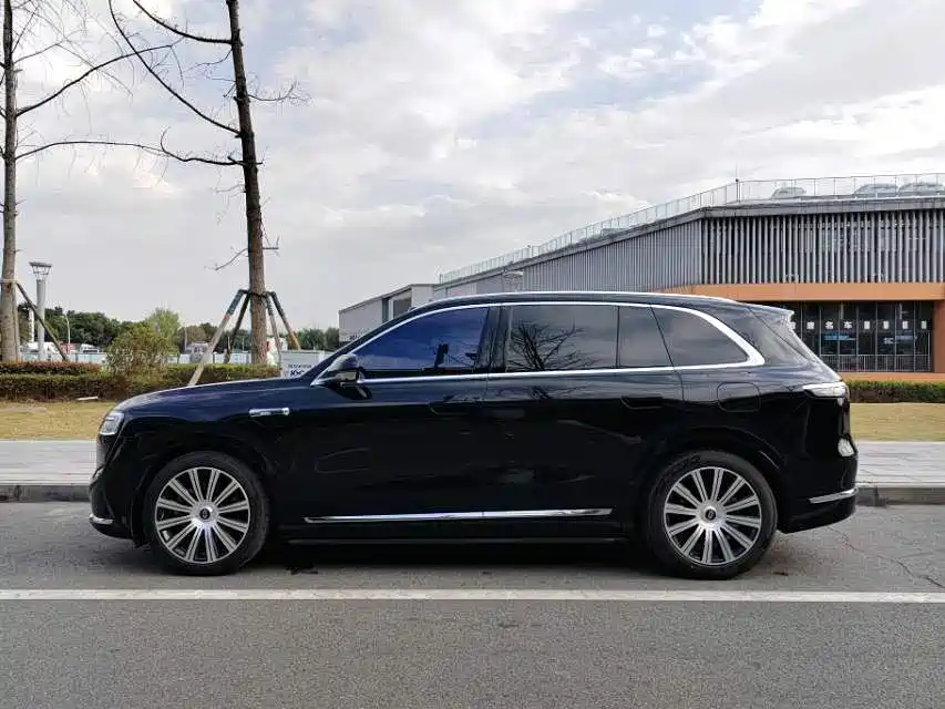 900x675_0_q87_c42_autohomecar__ChxpVmmf6lyAZOWgAAEa8DenPuE269.jpg.webp Used AITO M7 2026 extended range Ultra four-wheel drive version 5 seats